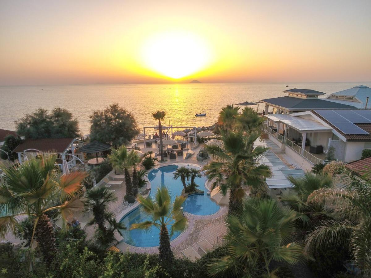 Baia Del Godano Resort & Spa 카포바티카노 외부 사진