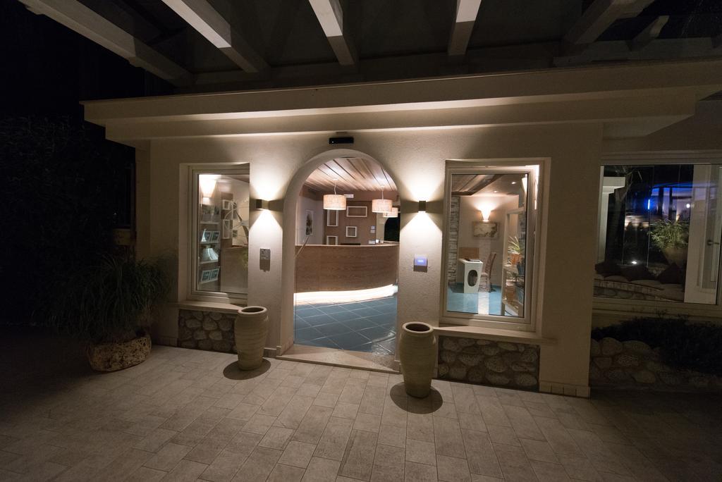 Baia Del Godano Resort & Spa 카포바티카노 외부 사진